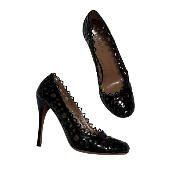 Alaia Black Patent Leather Perforated  Heels - Picture 3 of 13